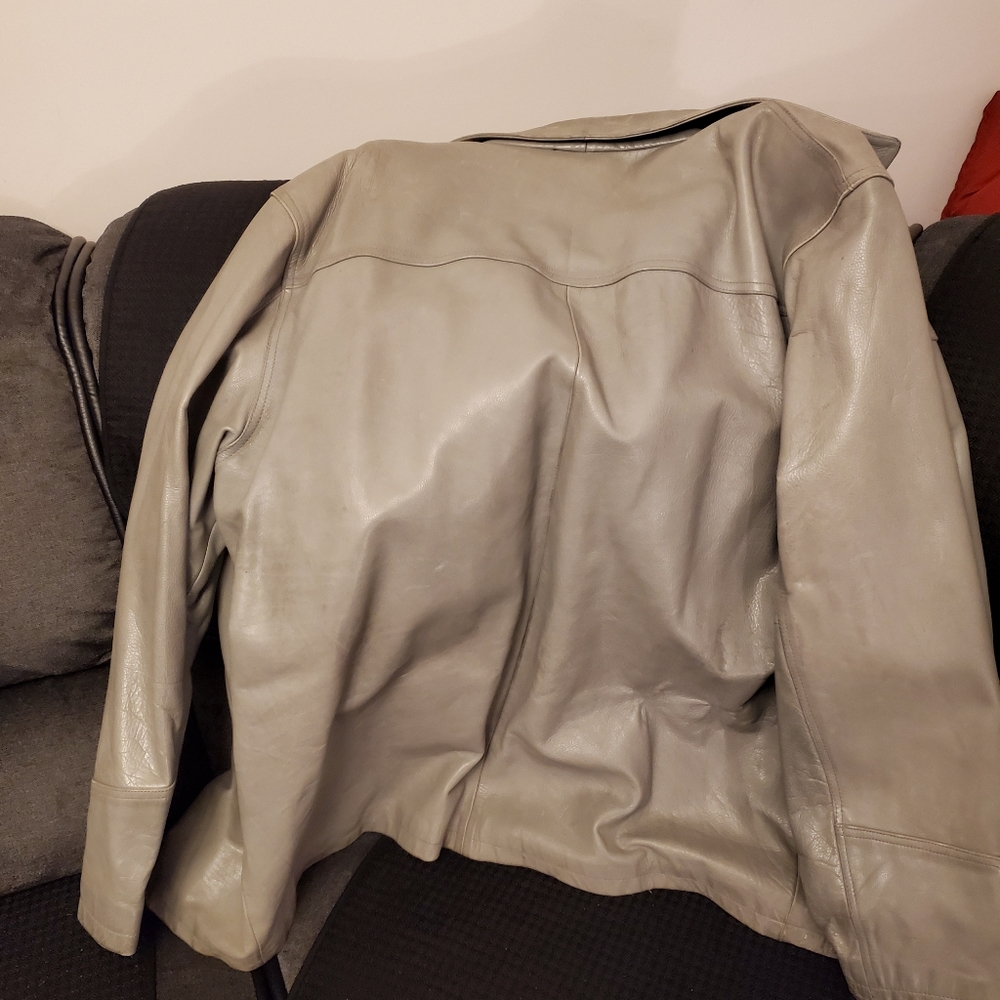 Leather coat - Picture 4 of 4